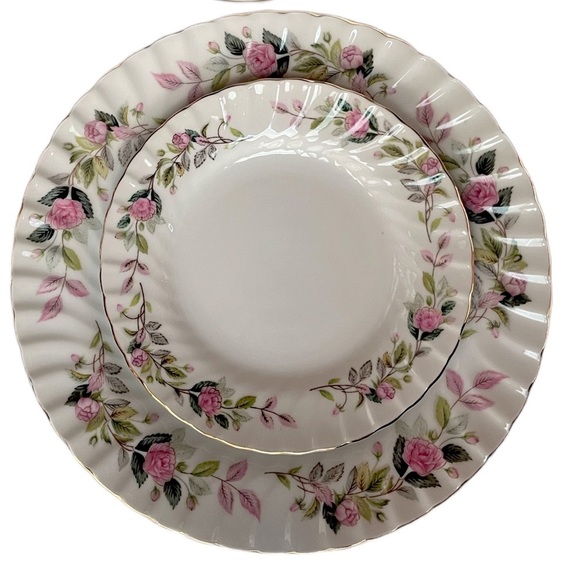 Creative Dining 4 Piece Set Creative Regency Rose Fine China Made